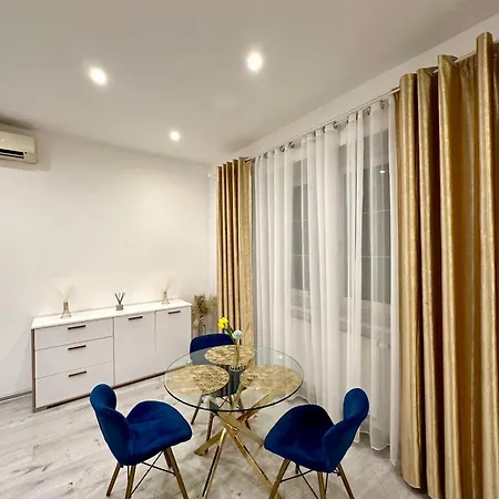 Luxury In * Pozsony